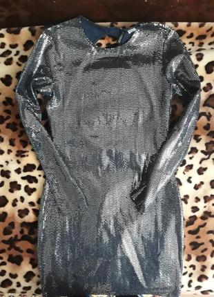 Сукня в паєтки з відкритою спиною1 фото