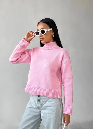 Теплый розовый свитер