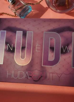 ✅️палетка huda beauty✅️