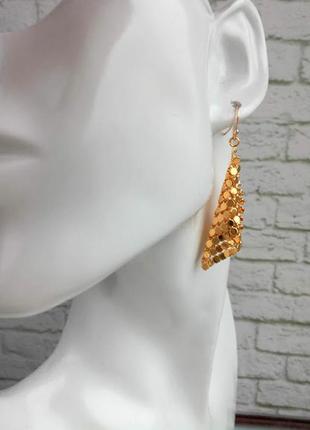 Серьги в форме золотой сеточки