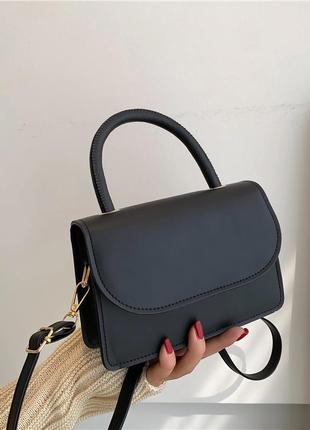 Женская классическая сумочка кросс-боди на ремешке через плечо 6130 черная