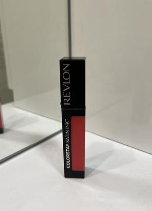 Помада revlon