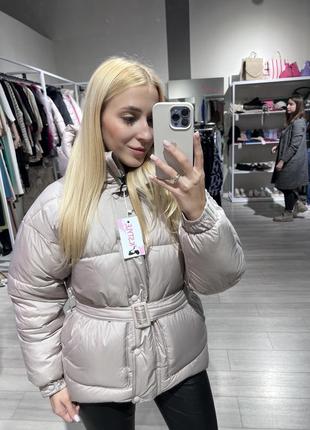 Зимова курточка з капішоном!