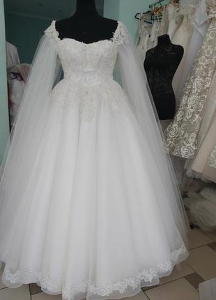 Нова весільна сукня.  весільна сукня плюс сайз.  весільна сукня великий розмір3 фото
