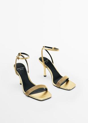 Кожаные сандалии на цепочке - studio золотые новые оригинал