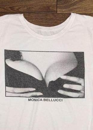 Стильная белая тонкая хлопковая футболка с грудью monica belucci4 фото