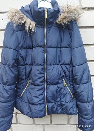 Куртка жіноча фірми н&м, країна виробник германію, виробник китай.