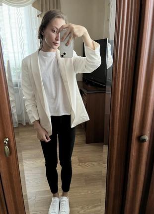 Пиджак h&m белый,молочный 38р 165/85а