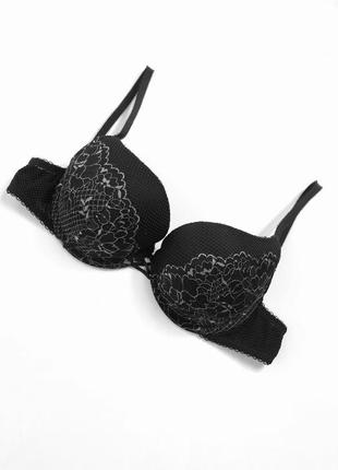 Стильный  бюстгальтер с тройным пушапом next