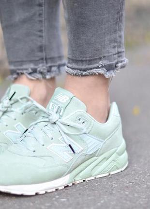 mint green new balance 580