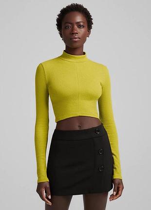 Жіноча укорочена водолазка гольф бершка bershka 7422/880