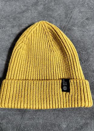 Продам детскую шапку весна -осень