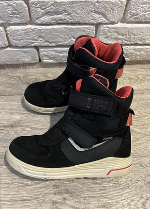 Продам зимние ботинки ecco