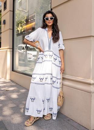 Оверсайз платье с вышивкой