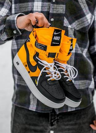 Мужские кроссовки nike air force 1 special field black yellow 40-411 фото