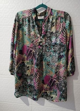 Стильна атласна блузка