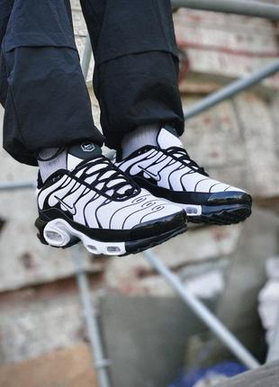 Nike air max plus tn white black