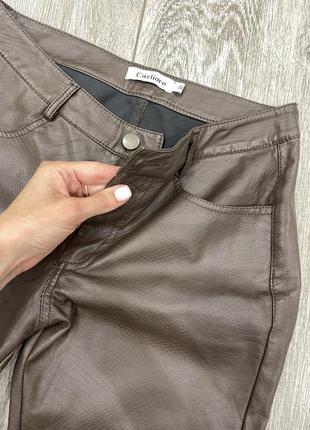 Утепленные брюки из эко кожи3 фото