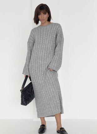 Вязаное платье oversize узором косички