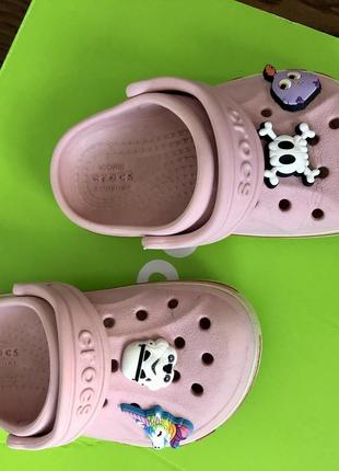 Дитячі рожеві crocs