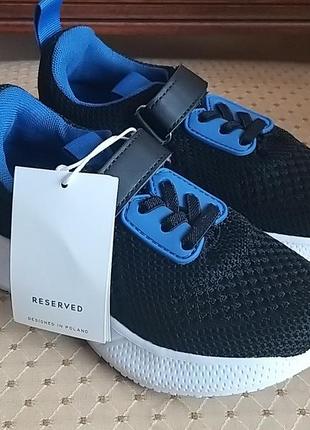 Кросівки rezerved дуже легкі