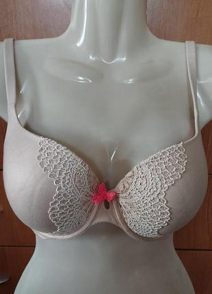 Бюстгальтер victoria secret,32 dd.