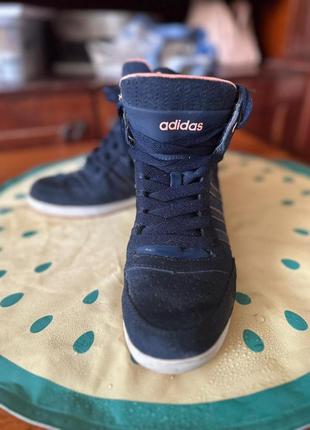 Adidas оригинал высокие кроссовки 37,5 размер2 фото