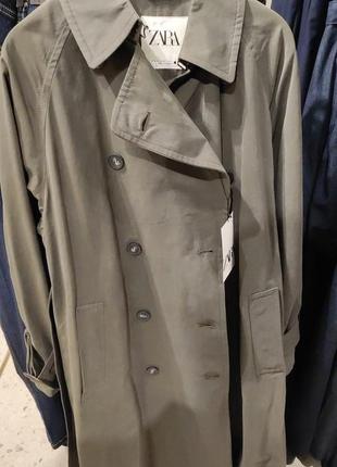 Крутой тренч бренда zara
