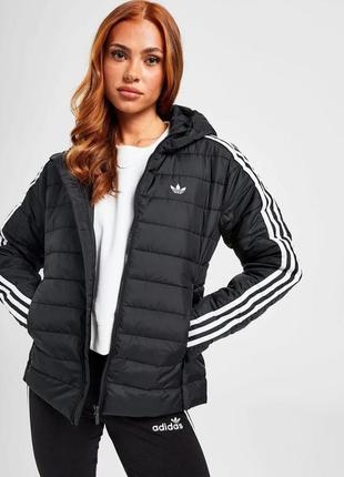 Жіноча куртка демі adidas
