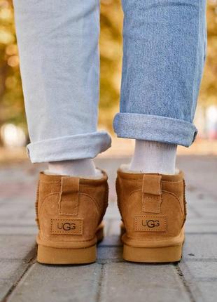 Женские базовые теплые коричневые угги водоотталкивающие 2023 ugg classic ultra mini chestnut8 фото