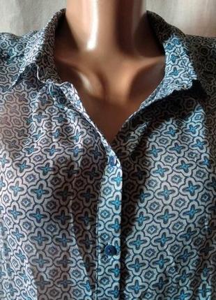 Легка сіро-блакитна сорочка ,б\рукава в дрібний принт  блуза оверсайз