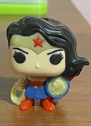 Кіндер  dc