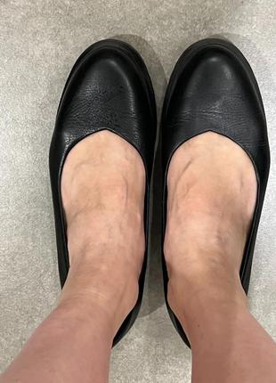 Чорні жіночі туфлі clarks 37.5-38 розміру