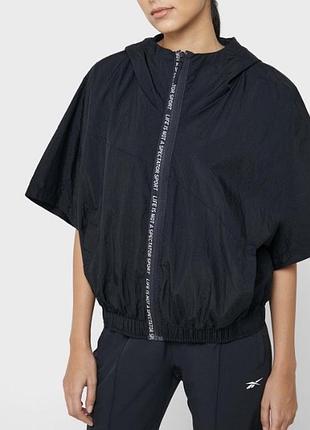 Ветровка женская reebok. оригинал!