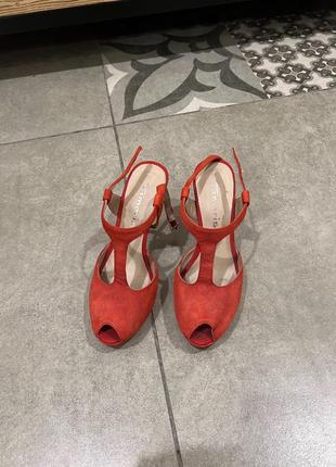 Красные босоножки на каблуке 37-37.5 размера6 фото