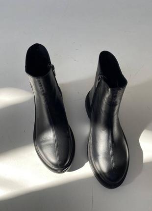 Женские короткие ботинки10 фото