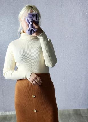 Очень приятный на ощупь гольф в рубчик