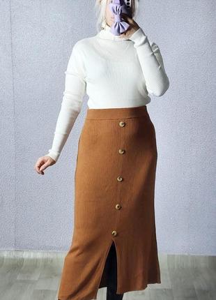 Очень приятный на ощупь гольф в рубчик