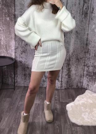 Костюм теплый трикотажный с/м; тёплый мелый костюм с юбкой s/m; теплая кофта с юбкой; костюм вязаный молочный