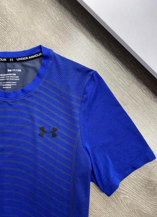 Спортивна футболка under armour2 фото