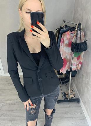 Черный женский пиджак жакет блейзер размер s