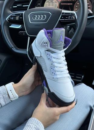 Женские кроссовки nike air jordan 5 retro white black purple2 фото