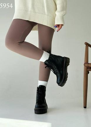 Шкіряні жіночі ботинки з високою підошвою7 фото