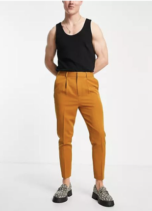 Крутые зауженные брюки горчичного цвета, от asos design. w31/l302 фото