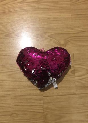 Подушка декоративна серце в паєтках-перевертеньах1 фото