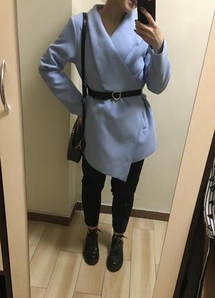 Пальто голубое