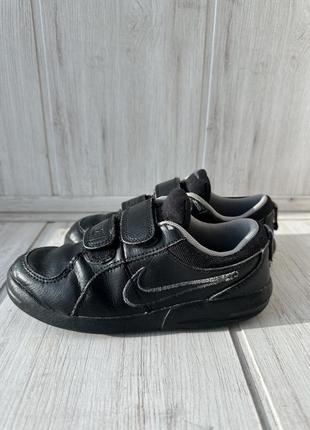 Кроссовки nike.30