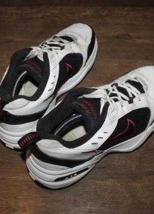 Найк аир монархи