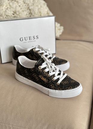 Кеди guess