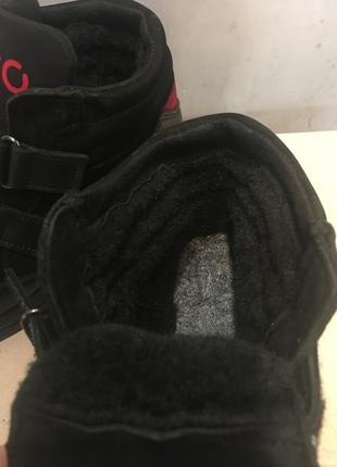 Зимові шкіряні черевики для хлопчика на ліпучках чорні10 фото